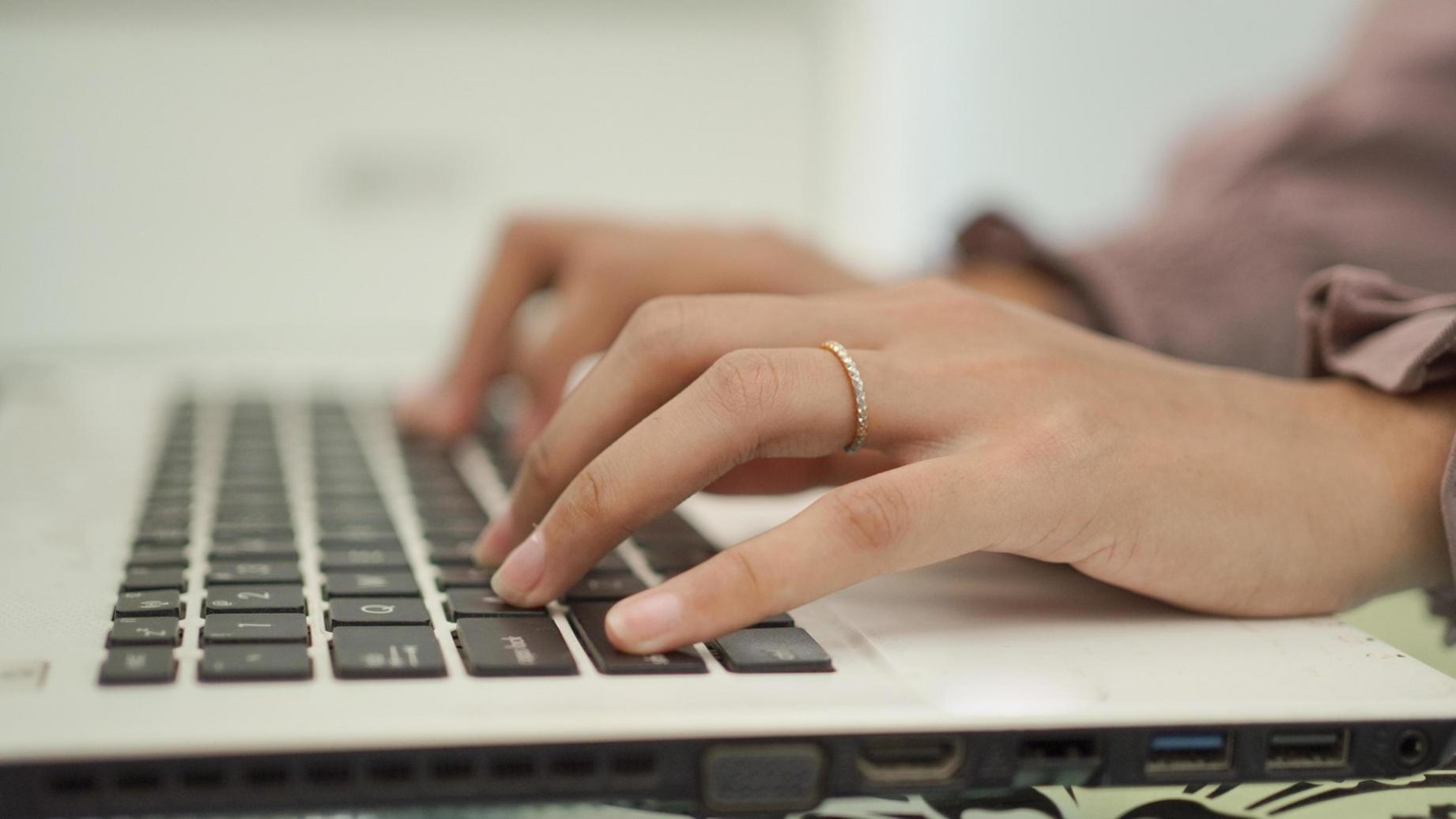 Session de formation en gestion réseau avec formateur